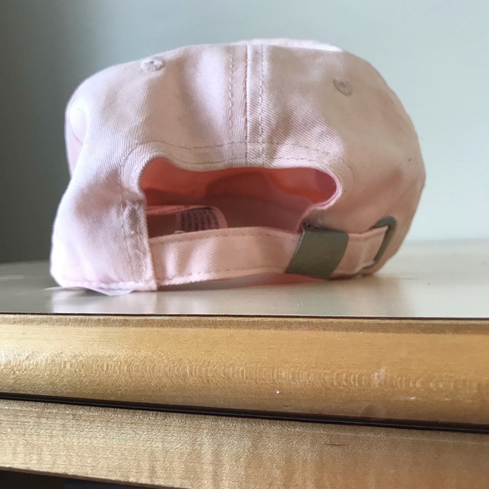Pink baseball cap - Picture 4 of 4